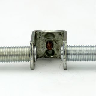 M10x1 Auslass Gewindeadapter 22x18x21 mm gestanzt verzinkt mit Erdungsschraube