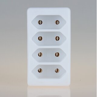 4-fach Steckdosenadapter wei &ndash; 4x Eurosteckdose, 2,5A/250V